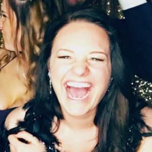 Meet Your Posher, Lauryn!